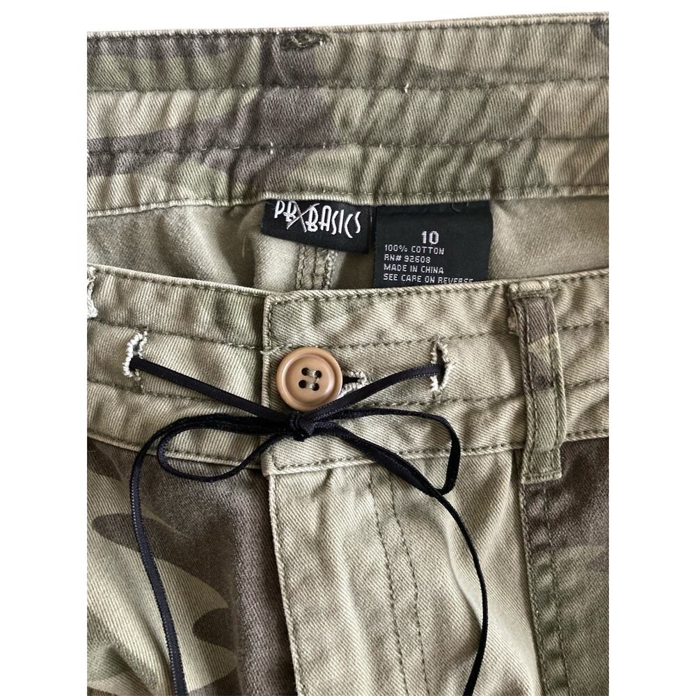 Vintage Y2k PB Basics Cotton Camo Low Rise Crop Cargo Capris Long Shorts Size M - Picture 4 of 8